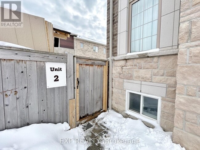 Building Photo - 37 Prunella Cres