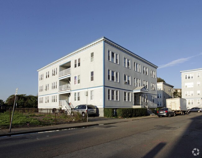 911 Surfside Rd Lynn, MA 01902 Rentals Lynn, MA