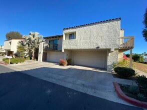 Building Photo - 45384 Driftwood Dr