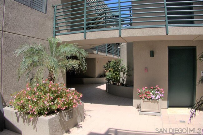 8132 Camino Del Sol Unit H San Diego Ca 92037 Condo For Rent In San Diego Ca Apartments Com