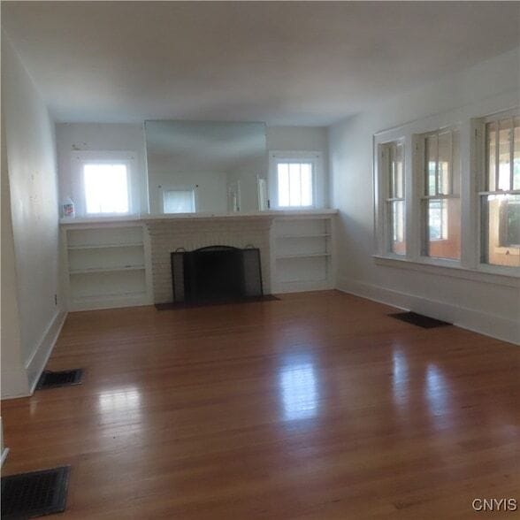 Building Photo - 105 Twin Hills Dr