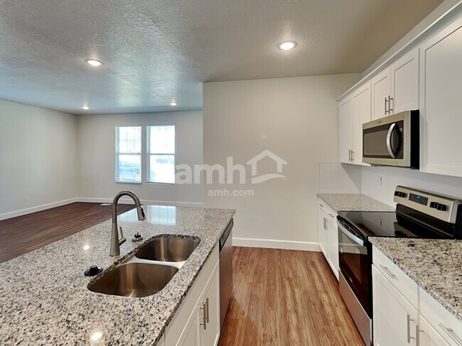 Building Photo - 6109 W Arranmore Dr