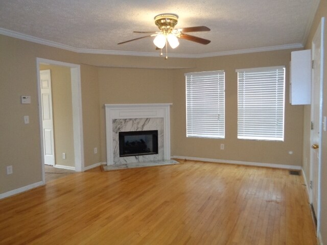 Foto del edificio - 2320 Hayward Ln