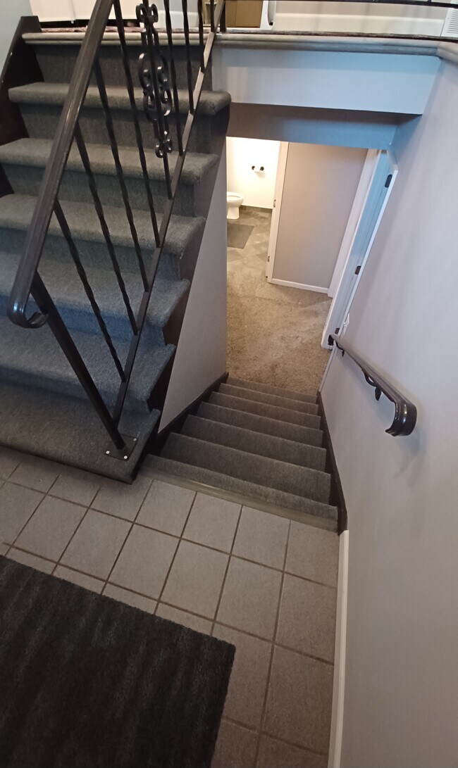 Bi Level Stairs - 2717 McKenna Blvd