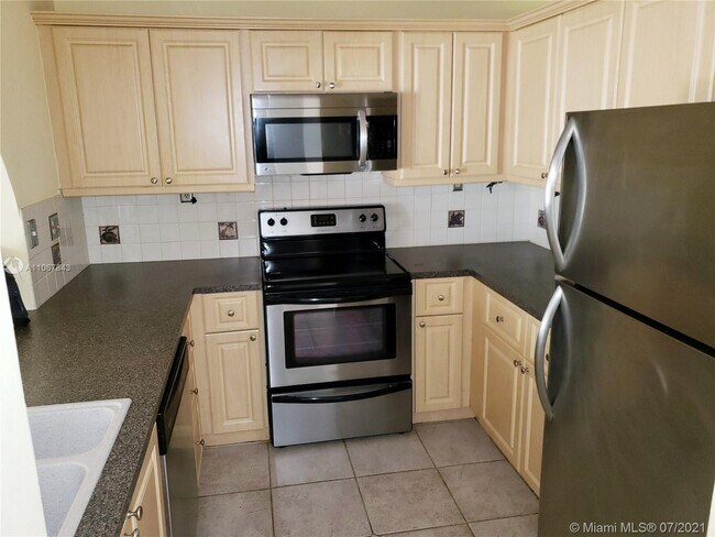 Foto del edificio - 3317 NW 101st Ave 3317 Sunrise Fl 33351