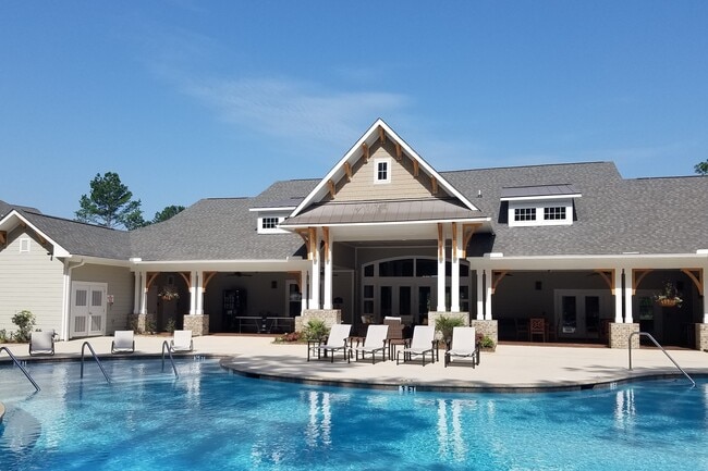 Clubhouse and Pool - Legends at Azalea