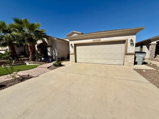 Foto del edificio - 13161 Mystic Path