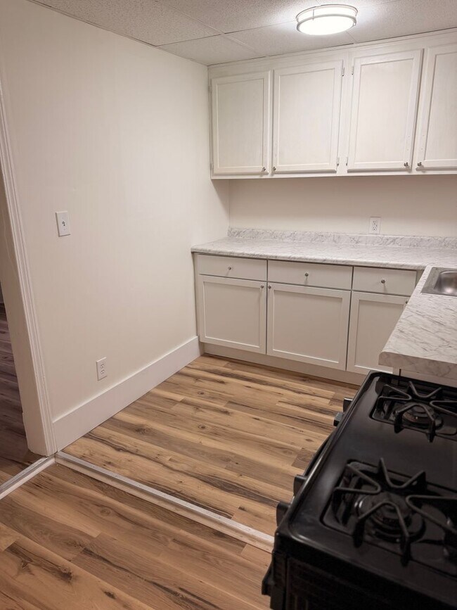 Foto del edificio - 1813 W Gaulbert Ave