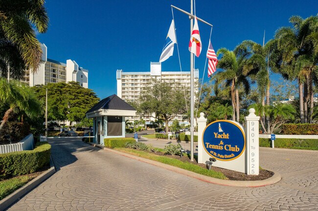 Foto del edificio - 9425 Blind Pass Rd