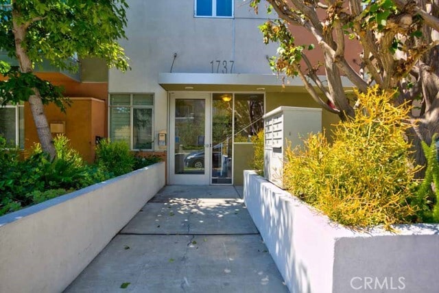 Building Photo - 1737 Colby Ave