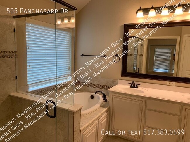Building Photo - 505 Panchasarp Dr