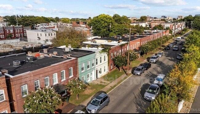 Photo - 1828 Parkwood Avene Apartment