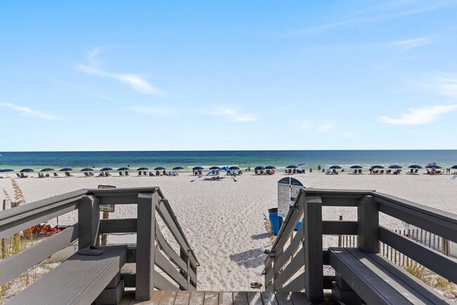 Foto del edificio - 833 Santa Rosa Blvd