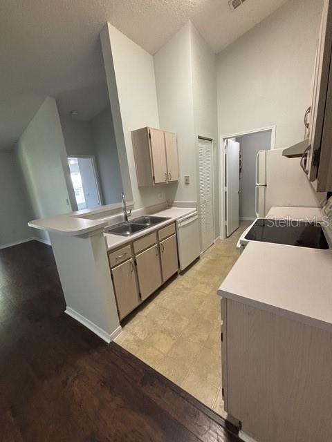 Foto del edificio - 708 Secret Harbor Ln