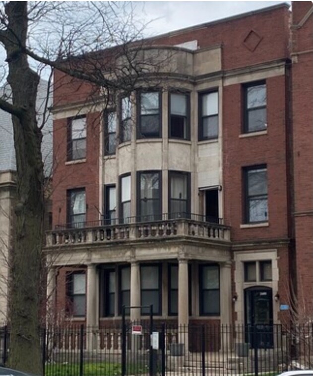 Primary Photo - 4711 S Michigan Ave