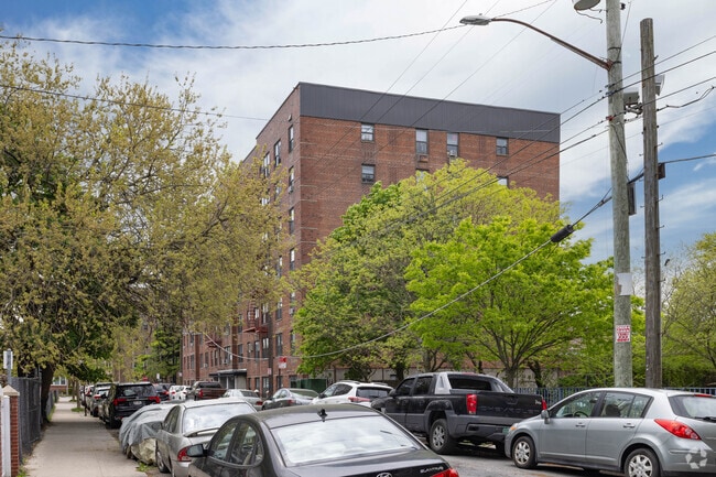 Building Photo - 1011 Nameoke St