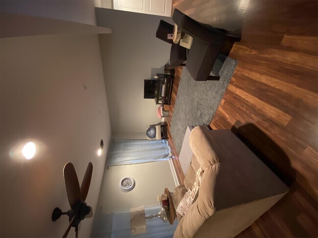 Foto del edificio - 1420 Kimwood Dr