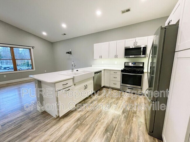 Foto del edificio - 125 Ashwood Rd