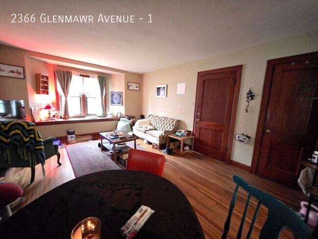 Foto del edificio - 2366 Glenmawr Ave