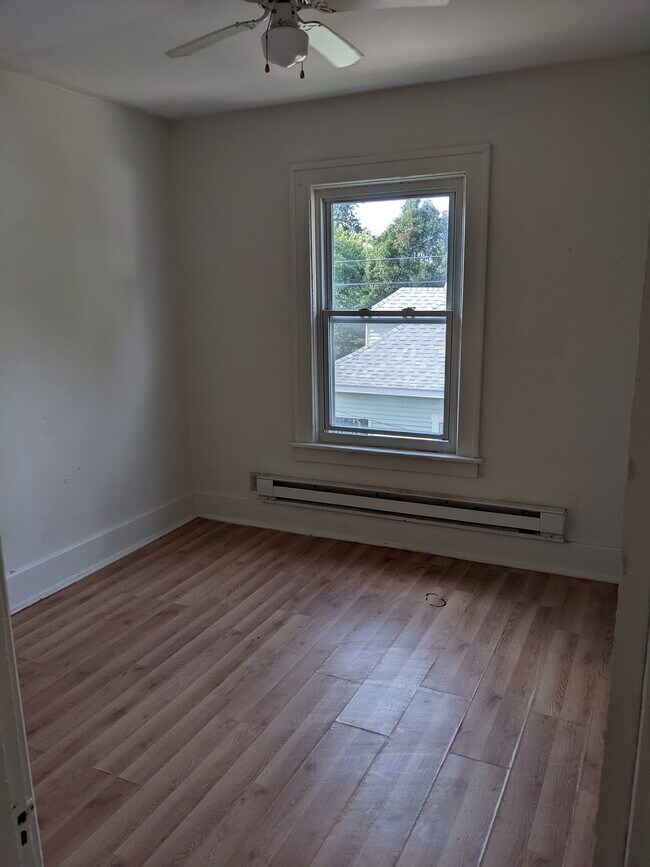 Bedroom 1 - 517 N 21st St