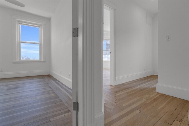 Foto del edificio - 930 Commonwealth Ave