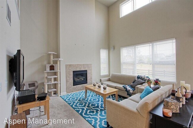 Building Photo - 3 br, 2.5 bath House - 174 Maxwell Circle