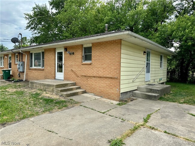 Building Photo - 4823 Dunsmore Ave