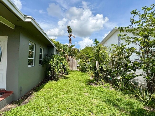 Foto del edificio - 3615 SE 1st St