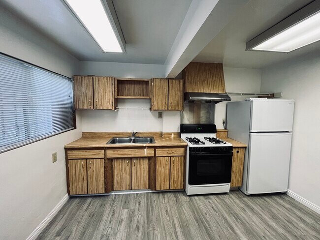 The Kitchen - 2371 Edgewater Ter