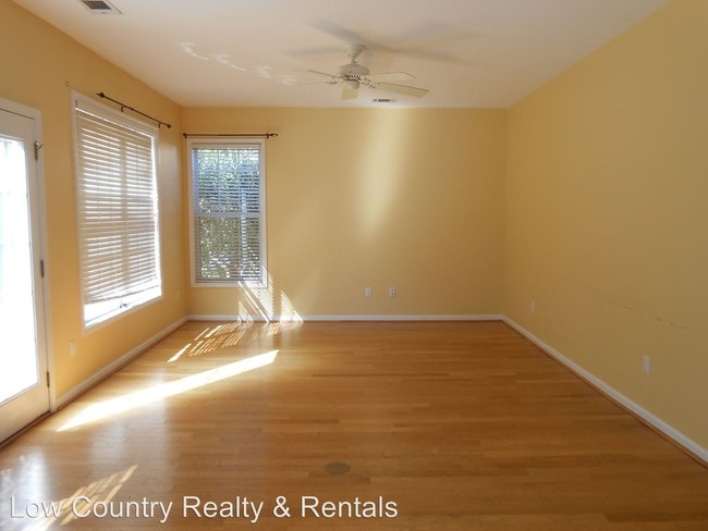 Building Photo - 12 Cross Timbers Ct