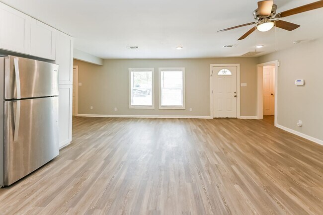 Foto del edificio - 4426 Knoxville St
