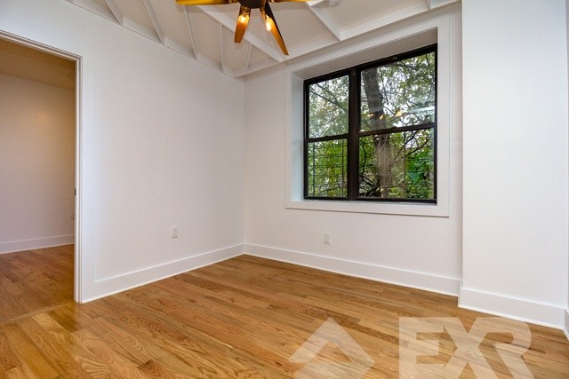 Foto principal - 930 Dekalb Ave