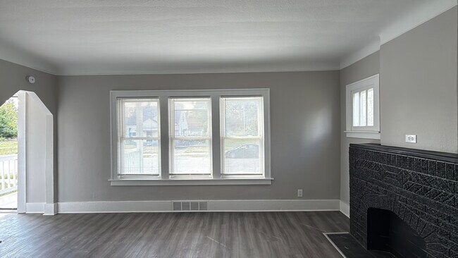 Foto del edificio - 16508 Turner St