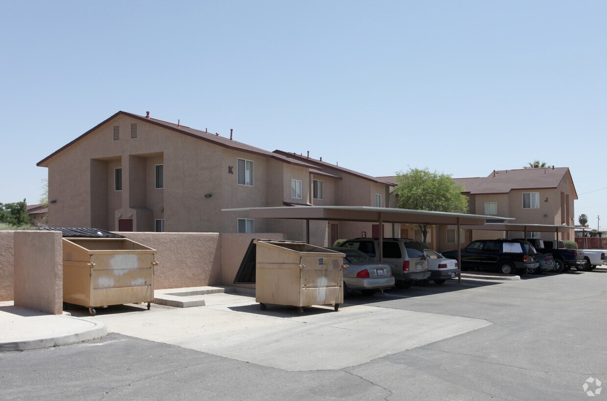Foto del edificio - The Quail Place Apartment Homes