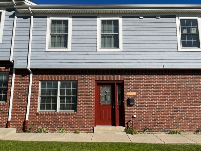 Entrance - 3509 Lincoln Ave