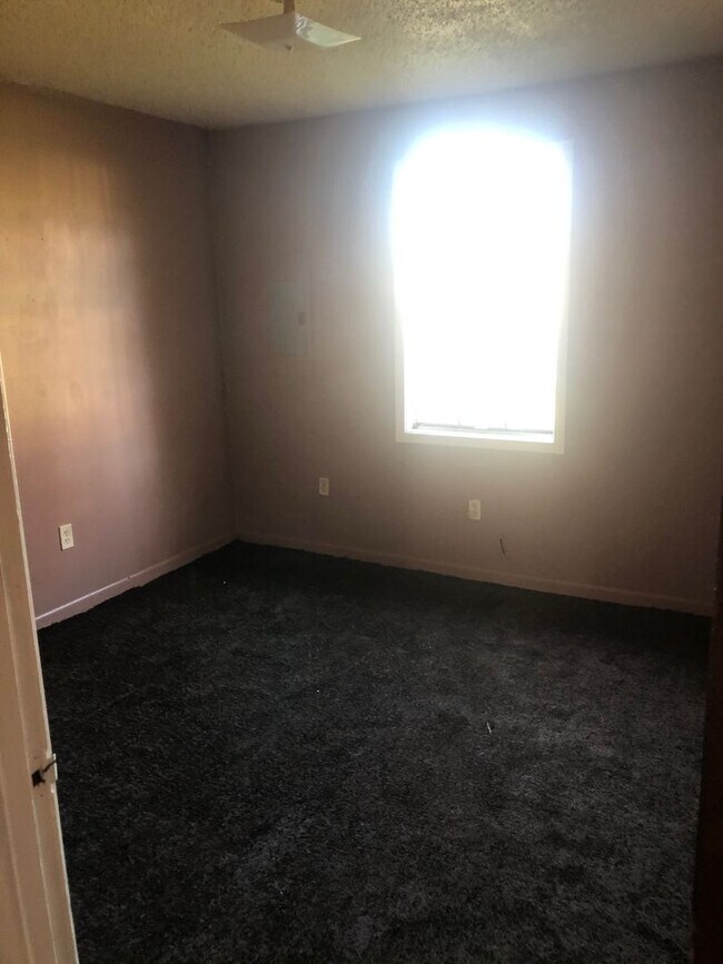 Foto del edificio - 249 E Gregg St