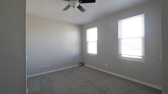Foto del edificio - 319 Whipple St