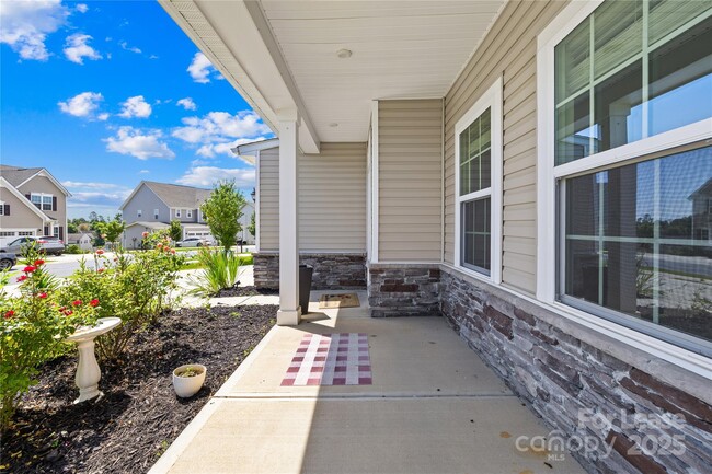 Building Photo - 7011 Waterwheel St SW