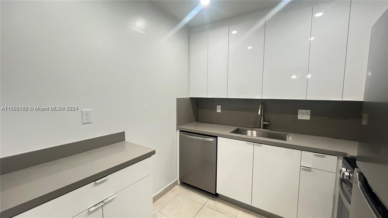 Foto principal - 8670 SW 149th Ave