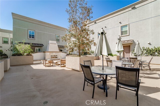 Foto del edificio - 16634 Bellflower Blvd