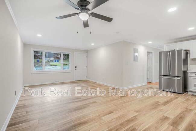 Foto del edificio - 221 Howell St