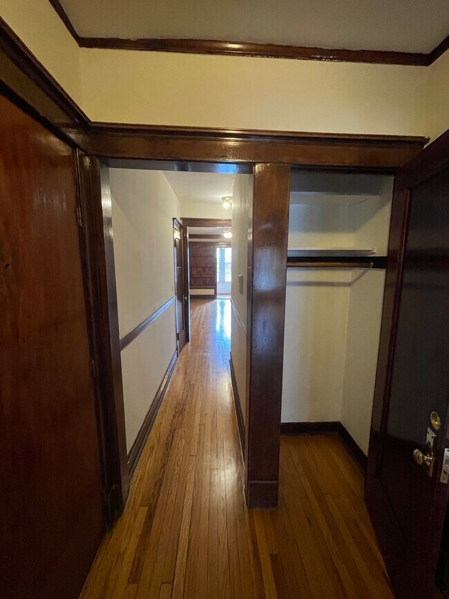 Foto del edificio - 6839 S East End Ave