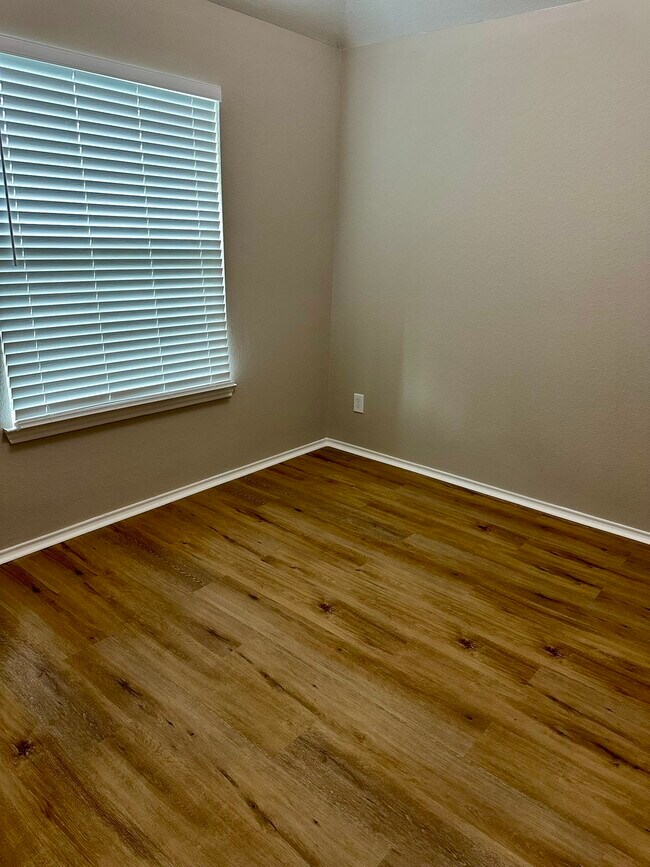 Building Photo - 3426 Hughes Mdw Wy