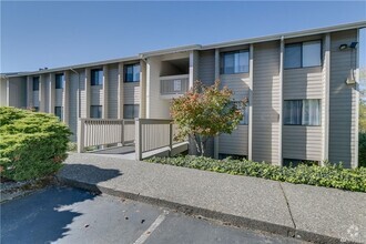 Building Photo - 1319 S Puget Dr