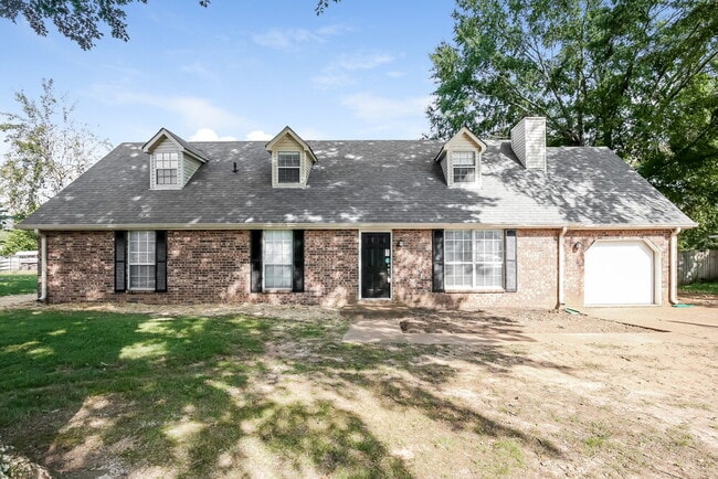 Building Photo - 209 Lexington Dr