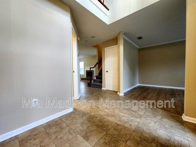 Building Photo - 21 Cobblestone Ct