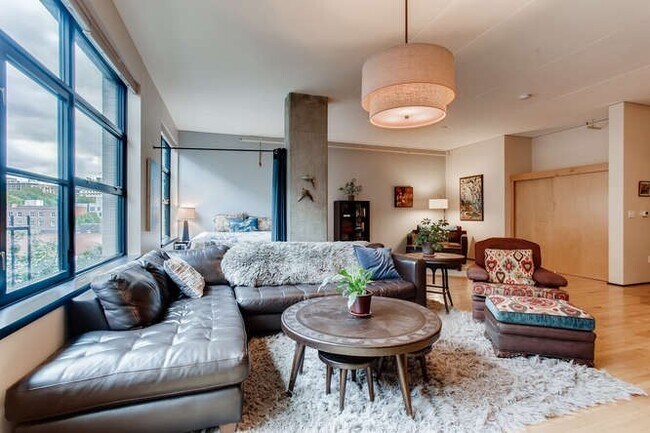 Foto del edificio - 333 NW 9th Ave