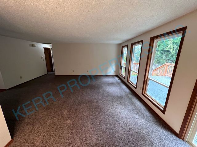 Foto del edificio - 2650 SW Meyers Dr