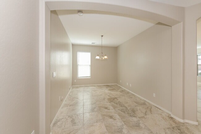 Building Photo - 4505 W Pleasant Ln