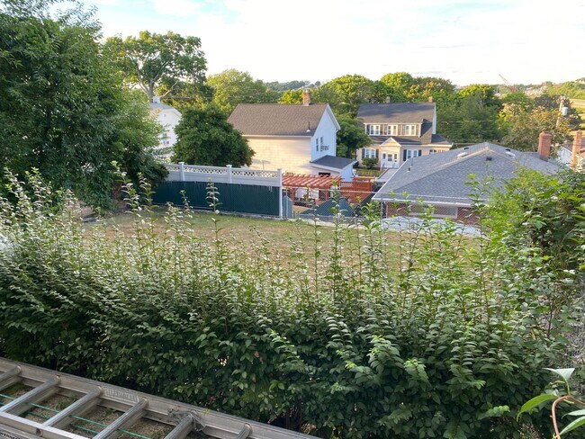 Building Photo - 31 Faywood Ave